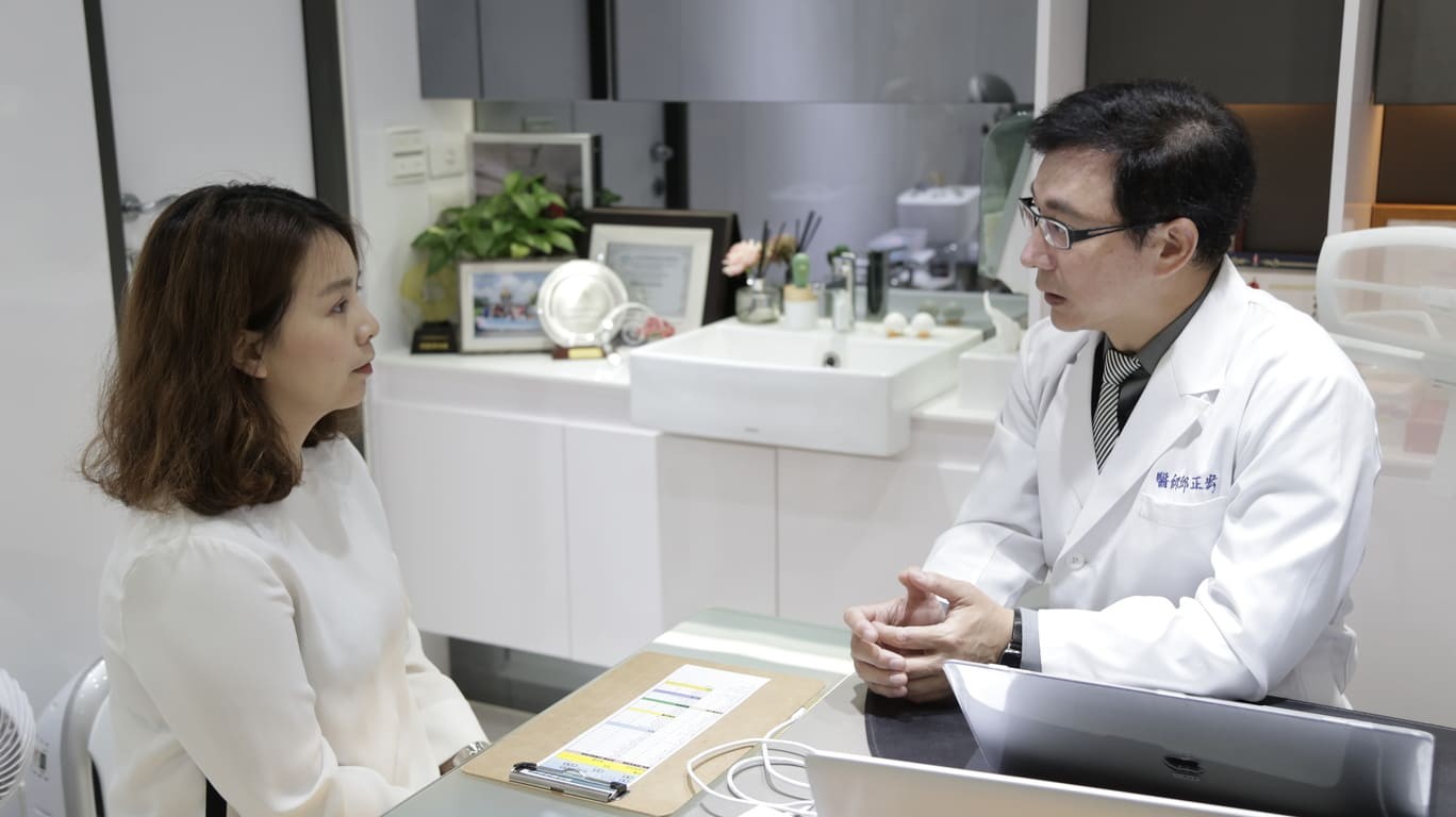 medical-consultation-2 medical-consultation-2